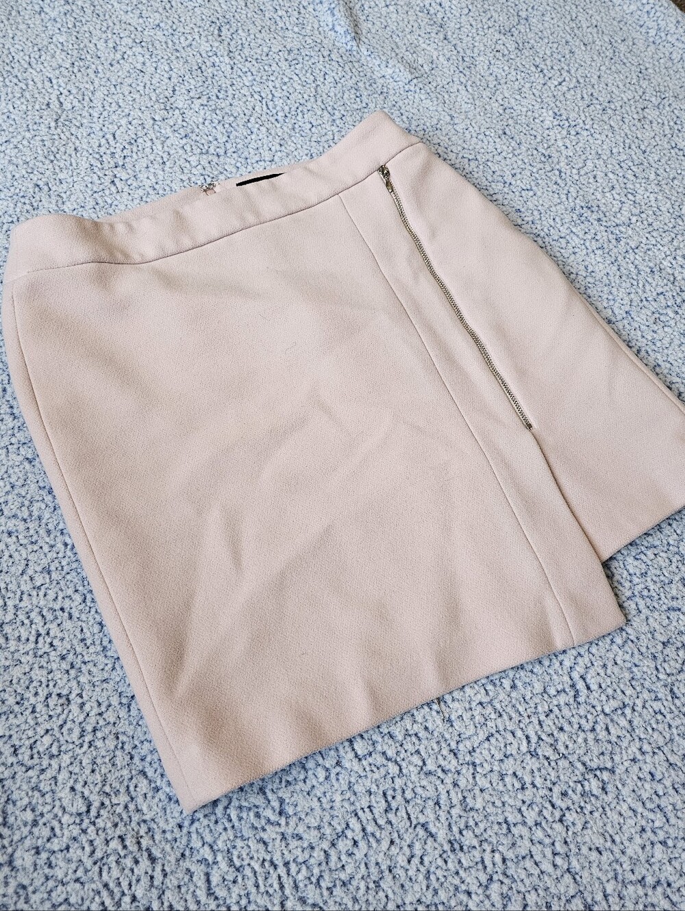 White House Black Market Blush Pink Mini Skirt with Side Zip